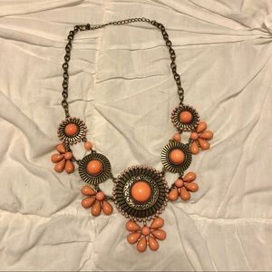 👯‍♀️2 for $20👯‍♀️ Coral/Gold Statement Necklace
